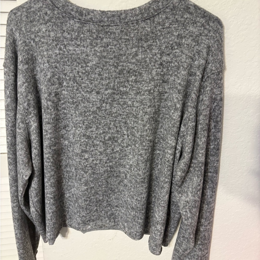 Agnes & Dora Heather Gray Crew Neck Cropped Sweater. NWT. - Picture 12 of 14